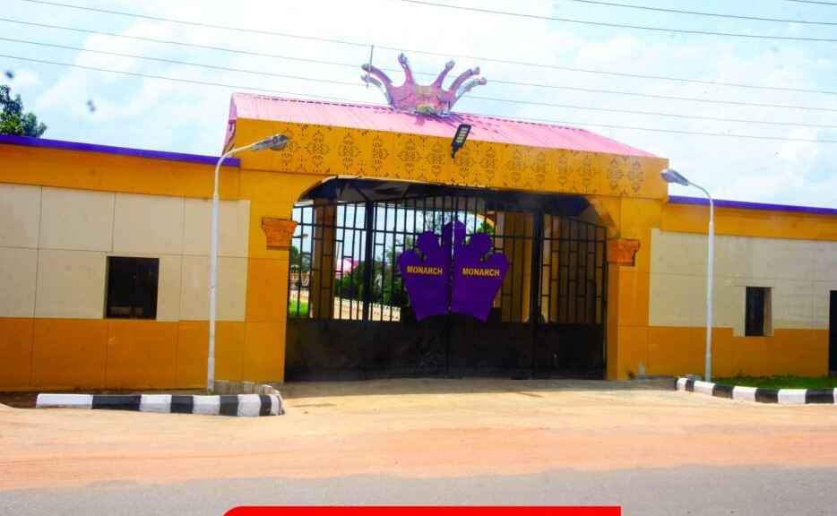 entrance gate of Monarch University Iyesi-Ota
